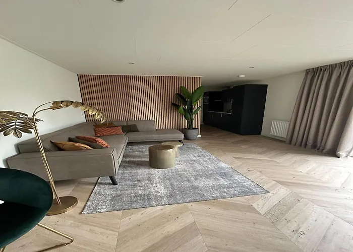 In With Veranda Feriehus Ulicoten